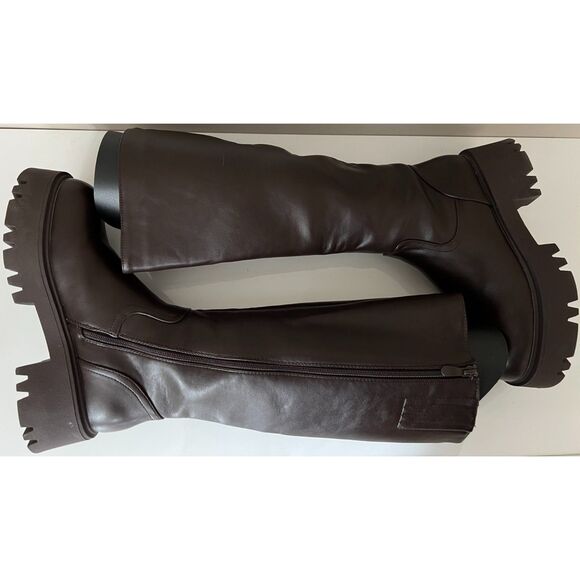 Dream Pairs faux brown smooth leather lug soled boots. Size 8.5. - Picture 4 of 11